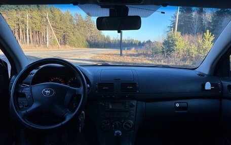 Toyota Avensis III рестайлинг, 2008 год, 700 000 рублей, 9 фотография