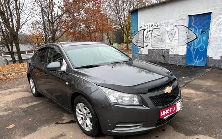 Chevrolet Cruze II, 2012 год, 600 000 рублей, 3 фотография