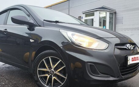 Hyundai Solaris II рестайлинг, 2011 год, 690 000 рублей, 4 фотография