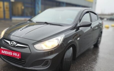 Hyundai Solaris II рестайлинг, 2011 год, 690 000 рублей, 2 фотография