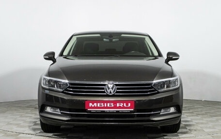 Volkswagen Passat B8 рестайлинг, 2017 год, 1 899 700 рублей, 2 фотография