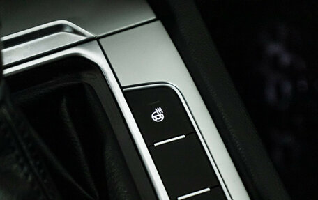 Volkswagen Passat B8 рестайлинг, 2017 год, 1 899 700 рублей, 19 фотография