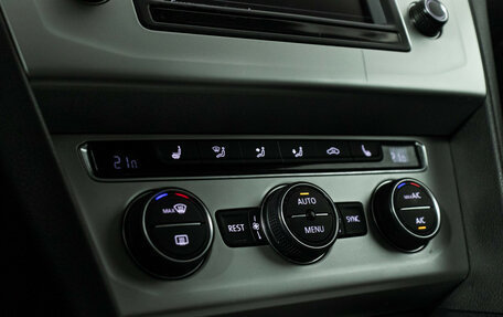 Volkswagen Passat B8 рестайлинг, 2017 год, 1 899 700 рублей, 16 фотография