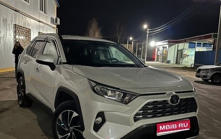 Toyota RAV4, 2021 год, 4 200 000 рублей, 1 фотография