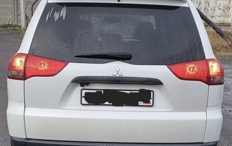 Mitsubishi Pajero Sport II рестайлинг, 2013 год, 1 900 000 рублей, 3 фотография