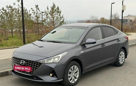 Hyundai Solaris II рестайлинг, 2021 год, 1 680 000 рублей, 7 фотография