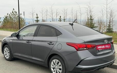 Hyundai Solaris II рестайлинг, 2021 год, 1 680 000 рублей, 6 фотография