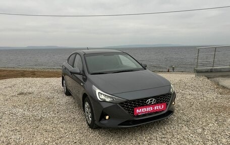 Hyundai Solaris II рестайлинг, 2021 год, 1 680 000 рублей, 8 фотография