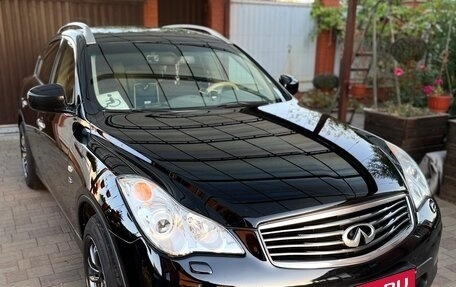 Infiniti QX50 I рестайлинг, 2015 год, 2 200 000 рублей, 1 фотография