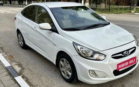 Hyundai Solaris II рестайлинг, 2013 год, 855 000 рублей, 5 фотография