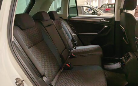 Volkswagen Tiguan II, 2020 год, 2 349 000 рублей, 9 фотография