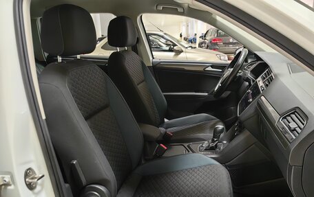 Volkswagen Tiguan II, 2020 год, 2 349 000 рублей, 7 фотография