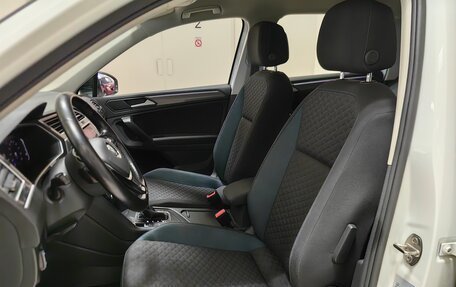 Volkswagen Tiguan II, 2020 год, 2 349 000 рублей, 6 фотография