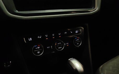 Volkswagen Tiguan II, 2020 год, 2 349 000 рублей, 15 фотография