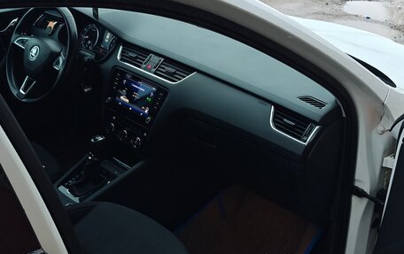 Skoda Octavia, 2017 год, 1 850 000 рублей, 10 фотография