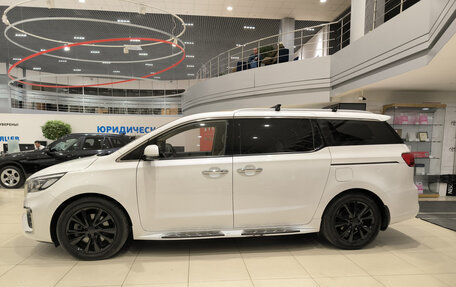 KIA Carnival III, 2018 год, 3 250 000 рублей, 8 фотография