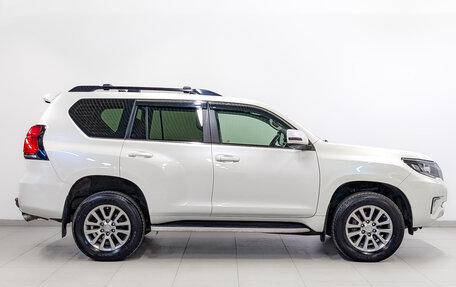 Toyota Land Cruiser Prado 150 рестайлинг 2, 2019 год, 5 700 000 рублей, 4 фотография