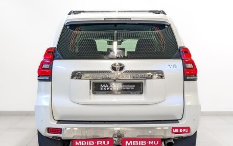 Toyota Land Cruiser Prado 150 рестайлинг 2, 2019 год, 5 700 000 рублей, 6 фотография