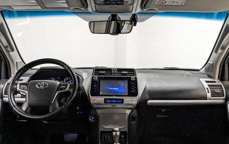 Toyota Land Cruiser Prado 150 рестайлинг 2, 2019 год, 5 700 000 рублей, 14 фотография