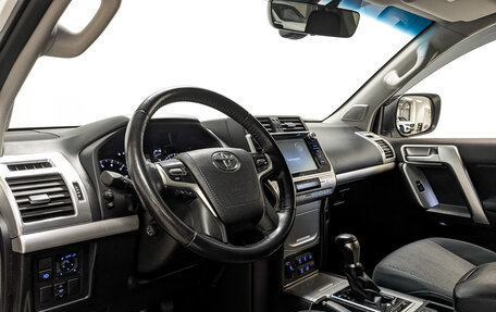 Toyota Land Cruiser Prado 150 рестайлинг 2, 2019 год, 5 700 000 рублей, 15 фотография