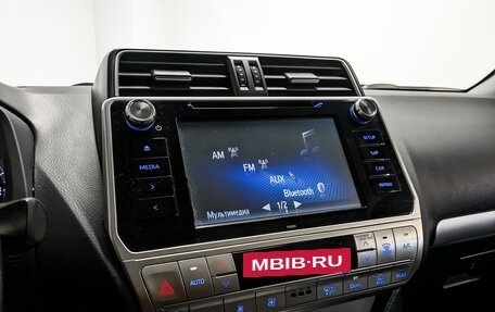 Toyota Land Cruiser Prado 150 рестайлинг 2, 2019 год, 5 700 000 рублей, 17 фотография