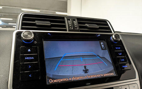 Toyota Land Cruiser Prado 150 рестайлинг 2, 2019 год, 5 700 000 рублей, 28 фотография