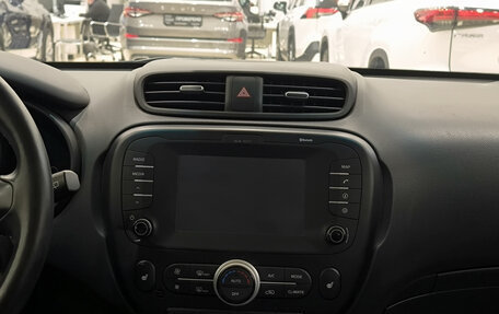 KIA Soul II рестайлинг, 2018 год, 1 838 000 рублей, 15 фотография