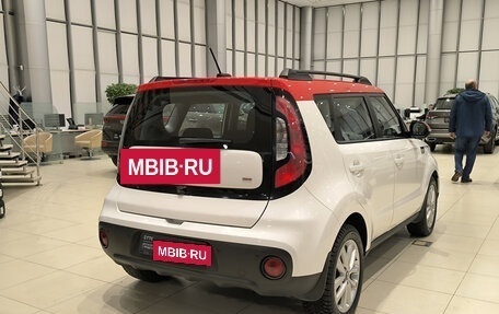 KIA Soul II рестайлинг, 2018 год, 1 838 000 рублей, 5 фотография