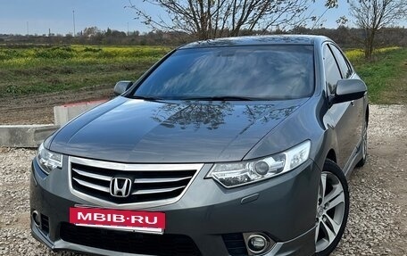 Honda Accord VIII рестайлинг, 2011 год, 1 600 000 рублей, 3 фотография