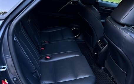 Lexus RX IV рестайлинг, 2018 год, 4 700 000 рублей, 15 фотография