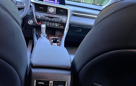 Lexus RX IV рестайлинг, 2018 год, 4 700 000 рублей, 23 фотография