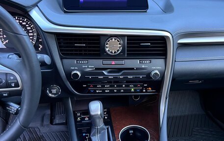 Lexus RX IV рестайлинг, 2018 год, 4 700 000 рублей, 19 фотография