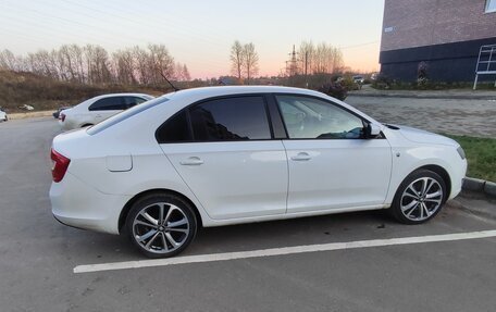 Skoda Rapid I, 2015 год, 850 000 рублей, 2 фотография