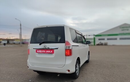 Toyota Noah III, 2008 год, 1 340 000 рублей, 21 фотография
