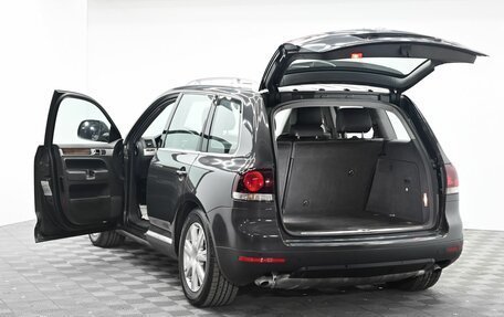 Volkswagen Touareg III, 2010 год, 1 095 000 рублей, 5 фотография