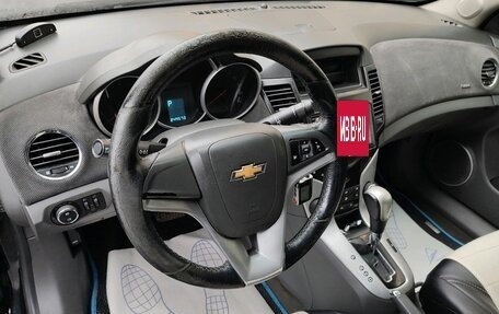 Chevrolet Cruze II, 2010 год, 549 000 рублей, 7 фотография