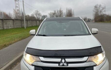 Mitsubishi Outlander III рестайлинг 3, 2016 год, 1 650 000 рублей, 1 фотография