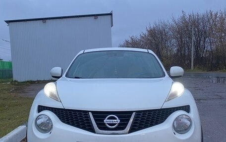 Nissan Juke II, 2012 год, 900 000 рублей, 3 фотография