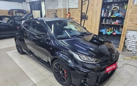 Toyota Yaris, 2021 год, 3 900 000 рублей, 3 фотография