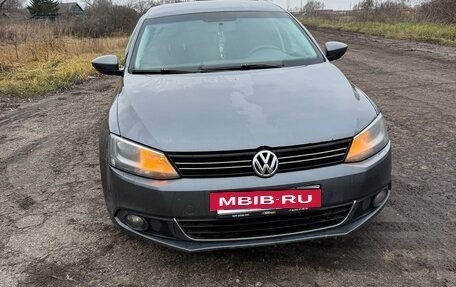 Volkswagen Jetta VI, 2013 год, 830 000 рублей, 2 фотография