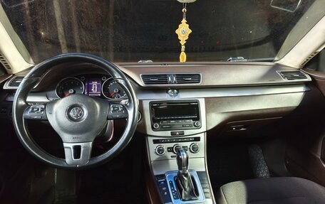 Volkswagen Passat B7, 2013 год, 1 350 000 рублей, 13 фотография