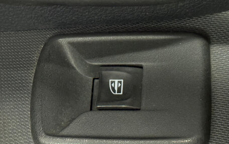 Renault Logan II, 2017 год, 641 000 рублей, 10 фотография