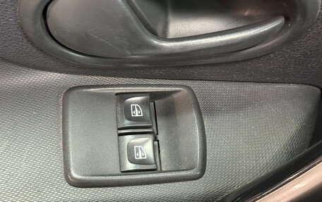 Renault Logan II, 2017 год, 641 000 рублей, 20 фотография