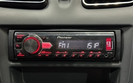 Renault Logan II, 2017 год, 641 000 рублей, 13 фотография