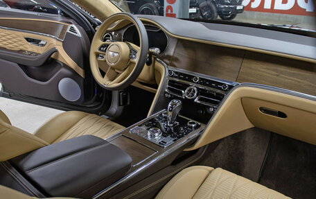 Bentley Flying Spur, 2023 год, 25 800 000 рублей, 10 фотография