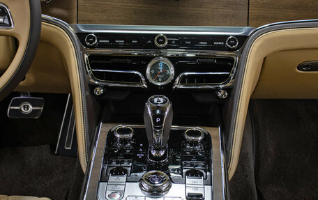 Bentley Flying Spur, 2023 год, 25 800 000 рублей, 14 фотография