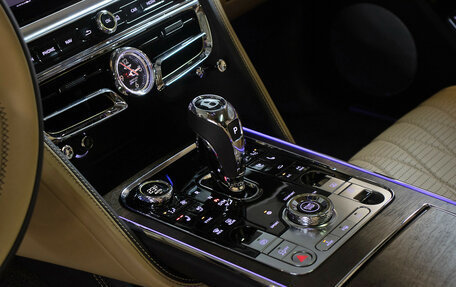 Bentley Flying Spur, 2023 год, 25 800 000 рублей, 33 фотография