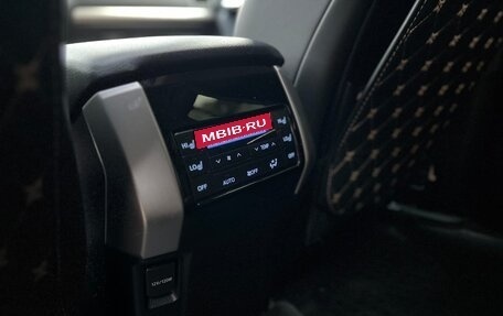 Toyota Land Cruiser Prado 150 рестайлинг 2, 2020 год, 5 220 000 рублей, 4 фотография