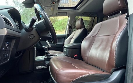 Toyota Land Cruiser Prado 150 рестайлинг 2, 2020 год, 5 220 000 рублей, 5 фотография