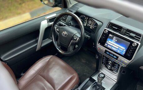Toyota Land Cruiser Prado 150 рестайлинг 2, 2020 год, 5 220 000 рублей, 6 фотография